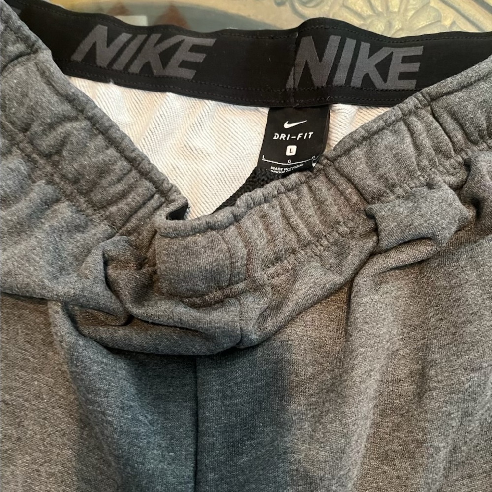 Nike Men Gray Dri-FIT Sweats